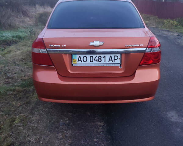 Оранжевый Шевроле Авео, объемом двигателя 1.6 л и пробегом 136 тыс. км за 4100 $, фото 2 на Automoto.ua