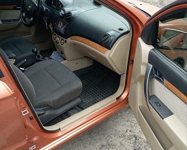 Помаранчевий Шевроле Авео, об'ємом двигуна 1.6 л та пробігом 184 тис. км за 3500 $, фото 6 на Automoto.ua