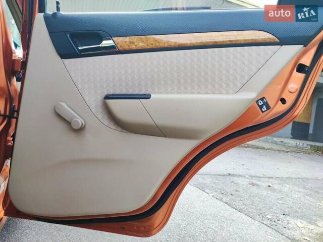 Оранжевый Шевроле Авео, объемом двигателя 1.6 л и пробегом 31 тыс. км за 6100 $, фото 43 на Automoto.ua