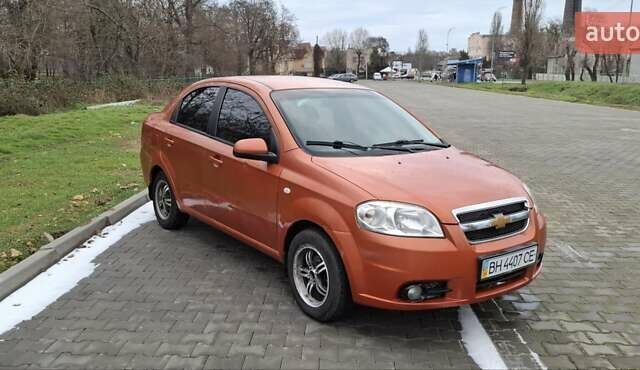 Помаранчевий Шевроле Авео, об'ємом двигуна 1.6 л та пробігом 231 тис. км за 2900 $, фото 2 на Automoto.ua
