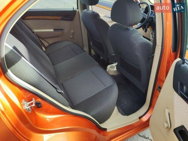 Оранжевый Шевроле Авео, объемом двигателя 1.6 л и пробегом 31 тыс. км за 6400 $, фото 36 на Automoto.ua