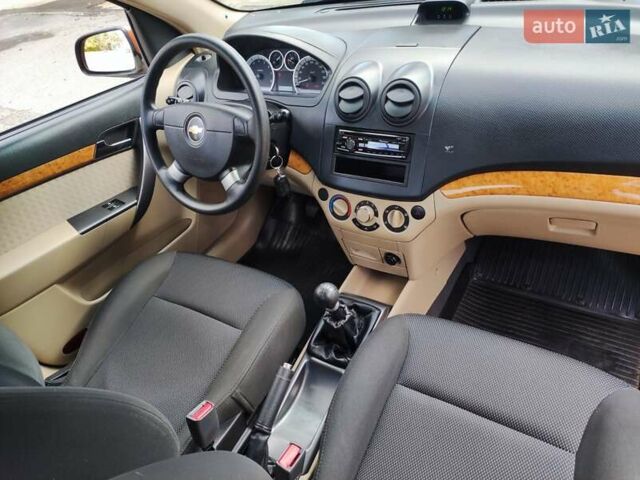 Оранжевый Шевроле Авео, объемом двигателя 1.6 л и пробегом 31 тыс. км за 6400 $, фото 30 на Automoto.ua