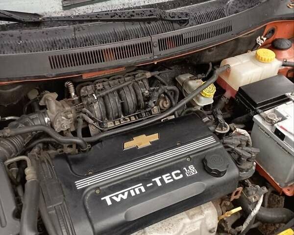 Помаранчевий Шевроле Авео, об'ємом двигуна 1.6 л та пробігом 184 тис. км за 3500 $, фото 5 на Automoto.ua