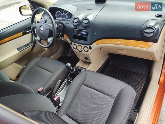 Оранжевый Шевроле Авео, объемом двигателя 1.6 л и пробегом 31 тыс. км за 6100 $, фото 31 на Automoto.ua