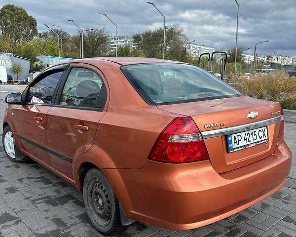 Оранжевый Шевроле Авео, объемом двигателя 1.6 л и пробегом 203 тыс. км за 3700 $, фото 2 на Automoto.ua