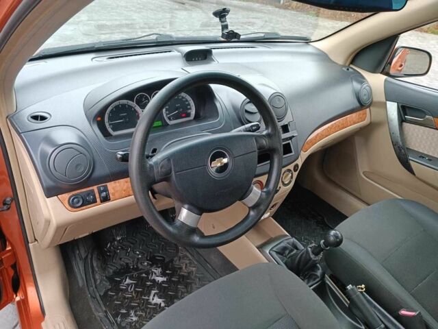 Оранжевый Шевроле Авео, объемом двигателя 1.6 л и пробегом 117 тыс. км за 4290 $, фото 12 на Automoto.ua