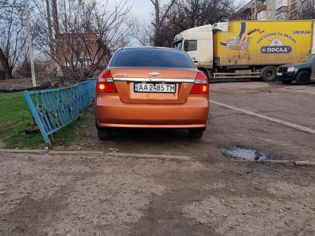 Оранжевый Шевроле Авео, объемом двигателя 1.6 л и пробегом 131 тыс. км за 4700 $, фото 2 на Automoto.ua
