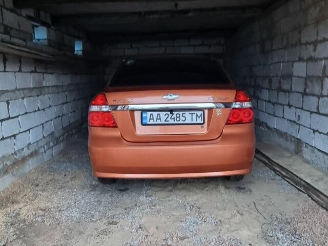 Оранжевый Шевроле Авео, объемом двигателя 1.6 л и пробегом 131 тыс. км за 4700 $, фото 1 на Automoto.ua