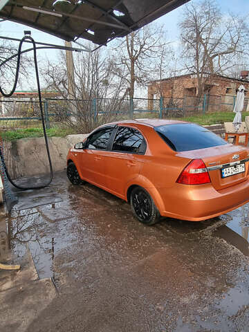 Помаранчевий Шевроле Авео, об'ємом двигуна 1.6 л та пробігом 131 тис. км за 4700 $, фото 6 на Automoto.ua