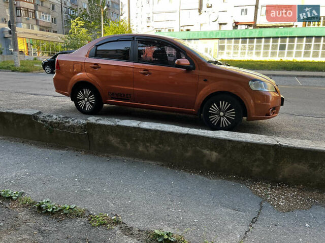 Оранжевый Шевроле Авео, объемом двигателя 1.6 л и пробегом 198 тыс. км за 4700 $, фото 3 на Automoto.ua