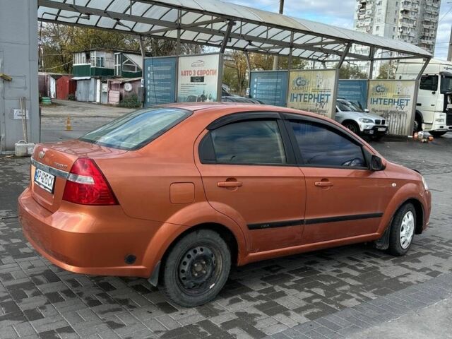 Оранжевый Шевроле Авео, объемом двигателя 1.6 л и пробегом 203 тыс. км за 3700 $, фото 4 на Automoto.ua