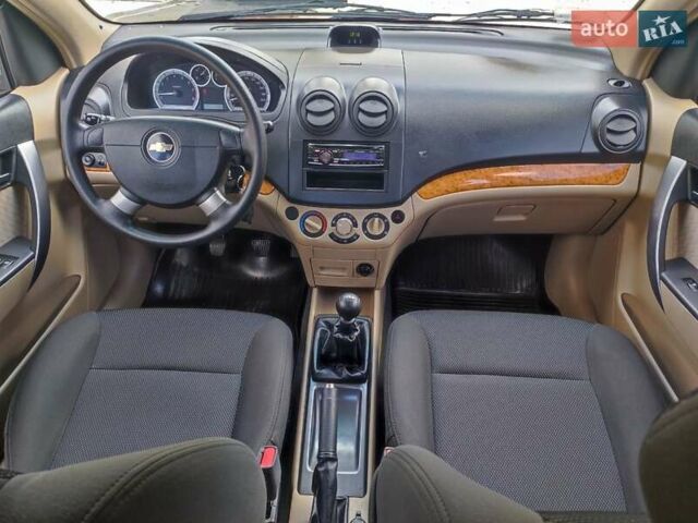 Оранжевый Шевроле Авео, объемом двигателя 1.6 л и пробегом 31 тыс. км за 6100 $, фото 26 на Automoto.ua