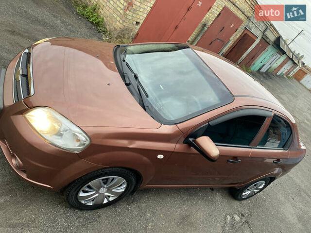 Оранжевый Шевроле Авео, объемом двигателя 1.5 л и пробегом 168 тыс. км за 4700 $, фото 4 на Automoto.ua