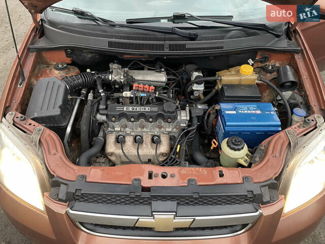 Оранжевый Шевроле Авео, объемом двигателя 1.5 л и пробегом 168 тыс. км за 4700 $, фото 16 на Automoto.ua