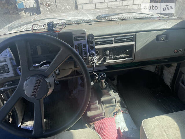 Белый Шевроле Блейзер, объемом двигателя 4.3 л и пробегом 347 тыс. км за 2650 $, фото 3 на Automoto.ua