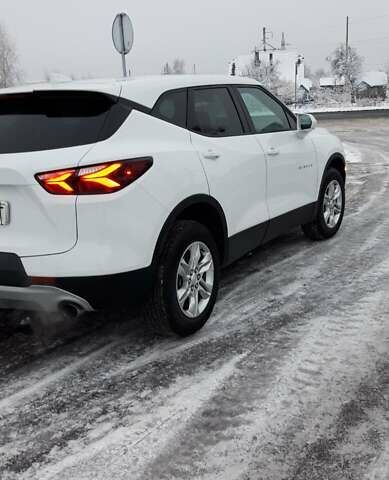 Белый Шевроле Блейзер, объемом двигателя 2.5 л и пробегом 7 тыс. км за 21967 $, фото 6 на Automoto.ua