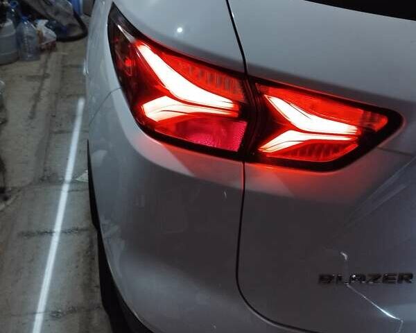 Белый Шевроле Блейзер, объемом двигателя 2.5 л и пробегом 7 тыс. км за 21967 $, фото 18 на Automoto.ua