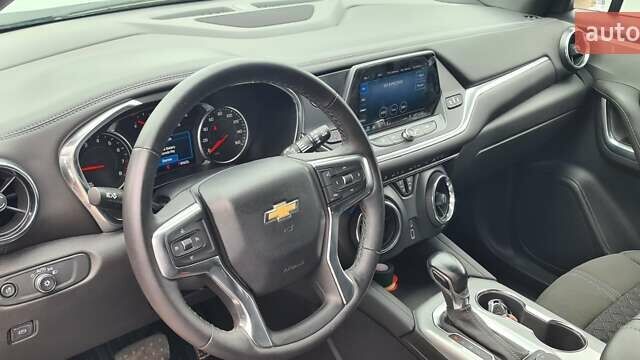 Белый Шевроле Блейзер, объемом двигателя 2.5 л и пробегом 7 тыс. км за 21967 $, фото 21 на Automoto.ua