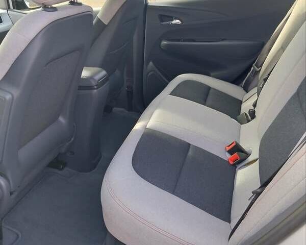 Белый Шевроле Bolt EV, объемом двигателя 0 л и пробегом 66 тыс. км за 13900 $, фото 11 на Automoto.ua