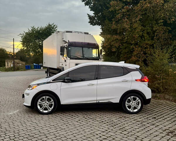 Белый Шевроле Bolt EV, объемом двигателя 0 л и пробегом 39 тыс. км за 14400 $, фото 9 на Automoto.ua