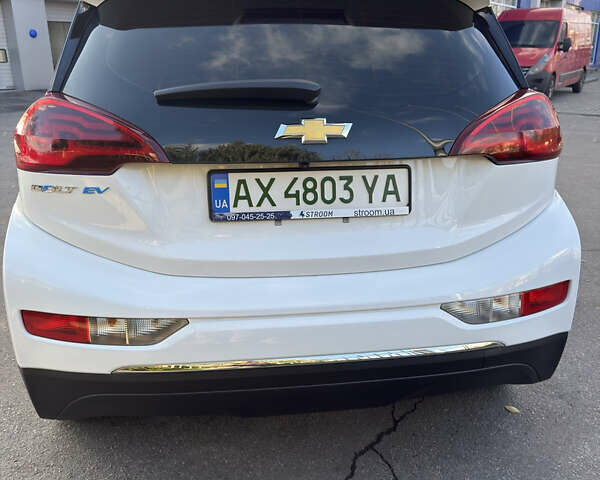 Білий Шевроле Bolt EV, об'ємом двигуна 0 л та пробігом 118 тис. км за 14300 $, фото 8 на Automoto.ua