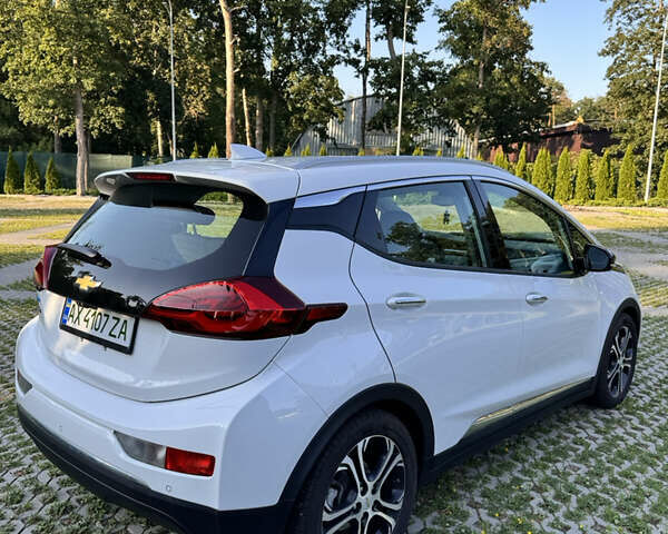 Белый Шевроле Bolt EV, объемом двигателя 0 л и пробегом 194 тыс. км за 15500 $, фото 6 на Automoto.ua