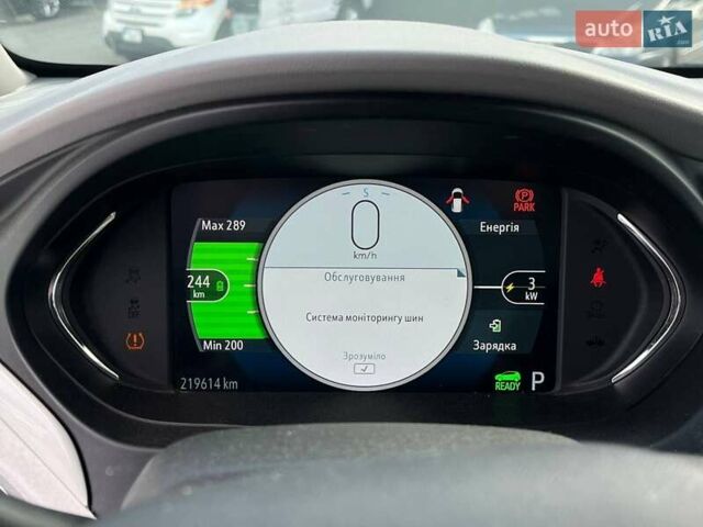 Белый Шевроле Bolt EV, объемом двигателя 0 л и пробегом 219 тыс. км за 12800 $, фото 20 на Automoto.ua