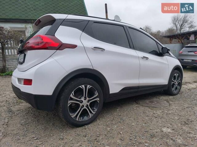 Белый Шевроле Bolt EV, объемом двигателя 0 л и пробегом 128 тыс. км за 14999 $, фото 5 на Automoto.ua
