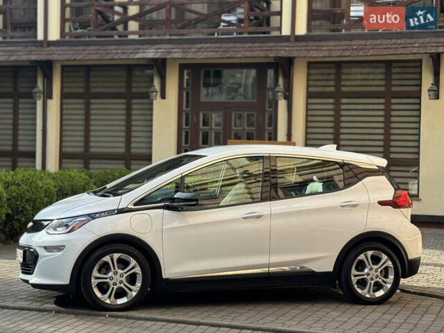 Белый Шевроле Bolt EV, объемом двигателя 0 л и пробегом 154 тыс. км за 13900 $, фото 3 на Automoto.ua