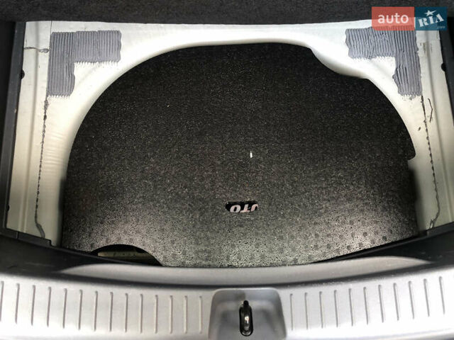 Белый Шевроле Bolt EV, объемом двигателя 0 л и пробегом 159 тыс. км за 13000 $, фото 52 на Automoto.ua