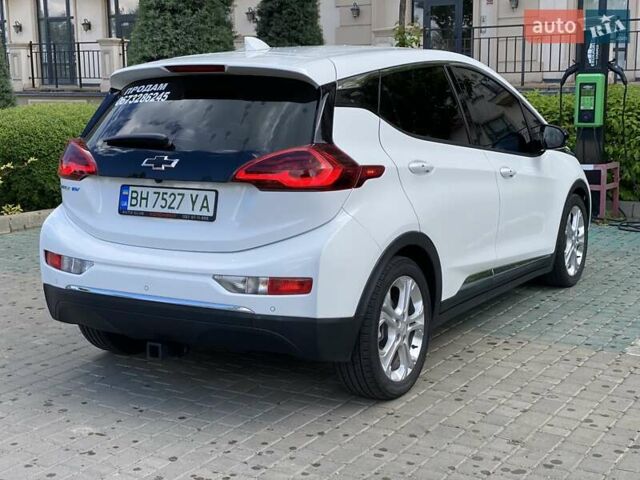 Белый Шевроле Bolt EV, объемом двигателя 0 л и пробегом 125 тыс. км за 15700 $, фото 6 на Automoto.ua