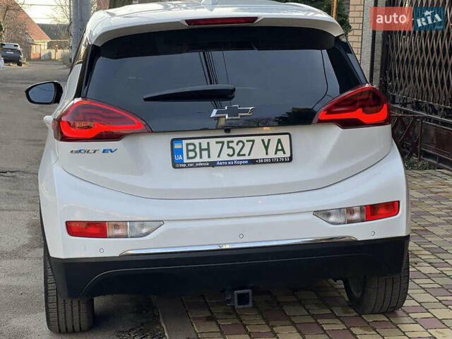 Белый Шевроле Bolt EV, объемом двигателя 0 л и пробегом 117 тыс. км за 14300 $, фото 8 на Automoto.ua