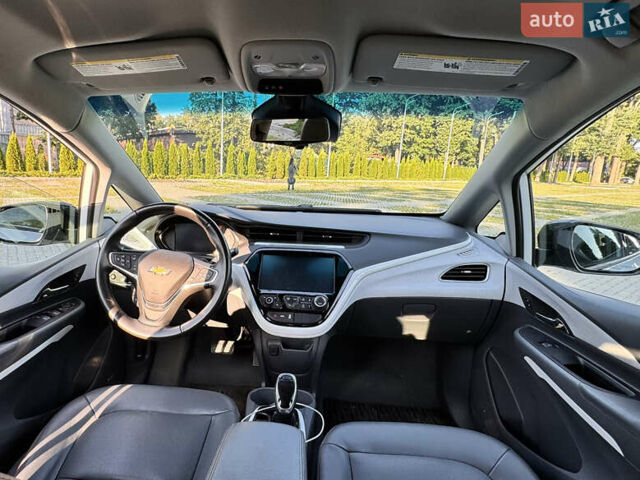 Белый Шевроле Bolt EV, объемом двигателя 0 л и пробегом 194 тыс. км за 15500 $, фото 14 на Automoto.ua