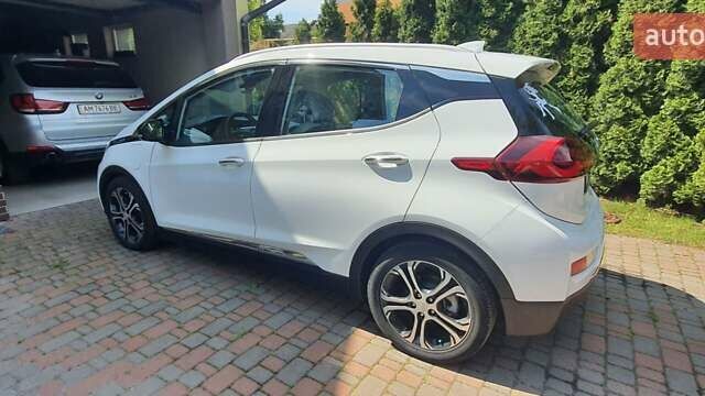 Белый Шевроле Bolt EV, объемом двигателя 0 л и пробегом 75 тыс. км за 14900 $, фото 2 на Automoto.ua