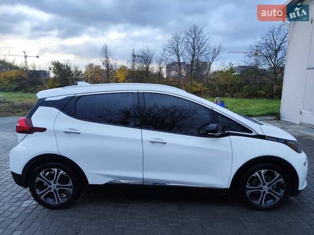 Белый Шевроле Bolt EV, объемом двигателя 0 л и пробегом 102 тыс. км за 15000 $, фото 8 на Automoto.ua