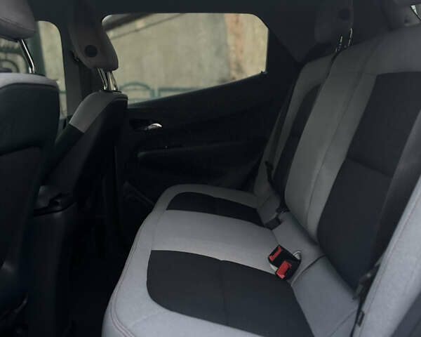 Белый Шевроле Bolt EV, объемом двигателя 0 л и пробегом 39 тыс. км за 14400 $, фото 18 на Automoto.ua