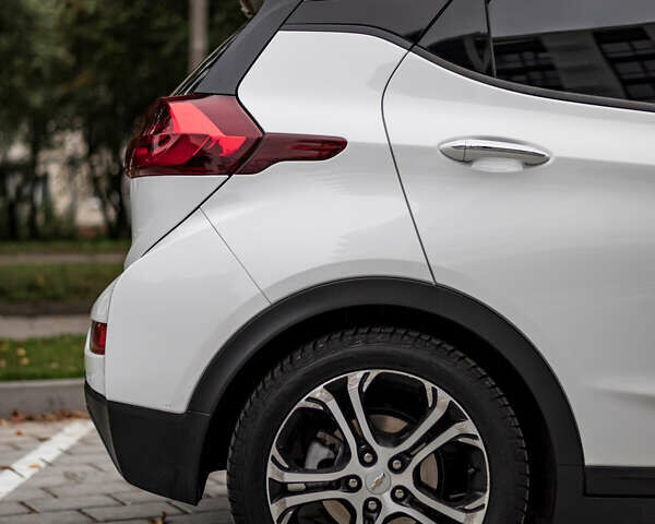 Білий Шевроле Bolt EV, об'ємом двигуна 0 л та пробігом 135 тис. км за 14300 $, фото 8 на Automoto.ua