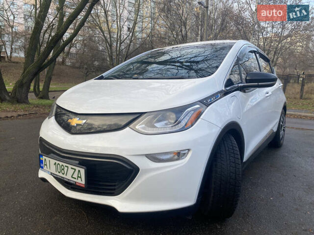 Белый Шевроле Bolt EV, объемом двигателя 0 л и пробегом 147 тыс. км за 12999 $, фото 8 на Automoto.ua