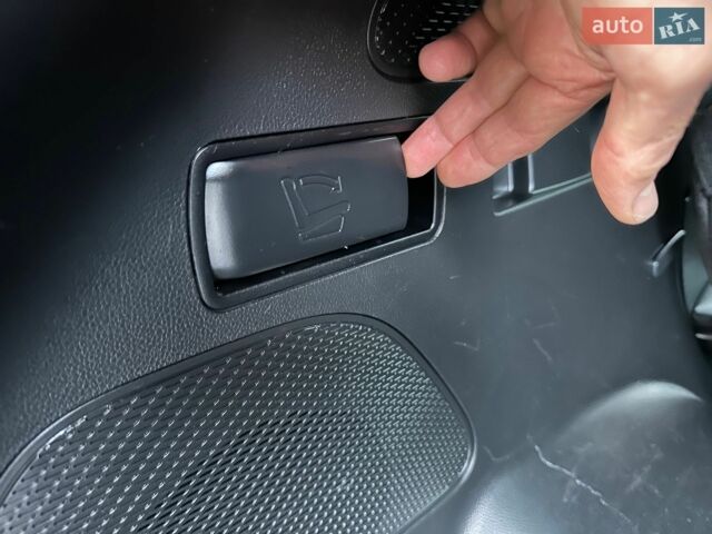 Белый Шевроле Bolt EV, объемом двигателя 0 л и пробегом 278 тыс. км за 12790 $, фото 4 на Automoto.ua