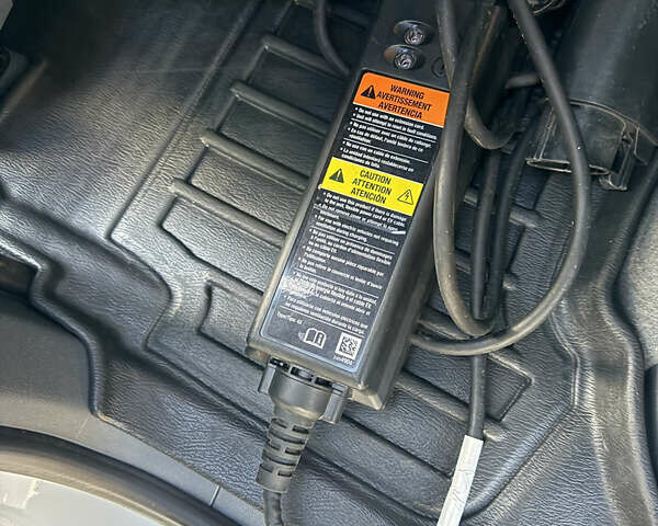 Білий Шевроле Bolt EV, об'ємом двигуна 0 л та пробігом 118 тис. км за 14300 $, фото 21 на Automoto.ua