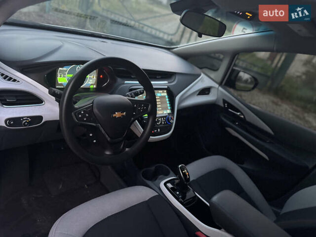 Белый Шевроле Bolt EV, объемом двигателя 0 л и пробегом 39 тыс. км за 14400 $, фото 11 на Automoto.ua