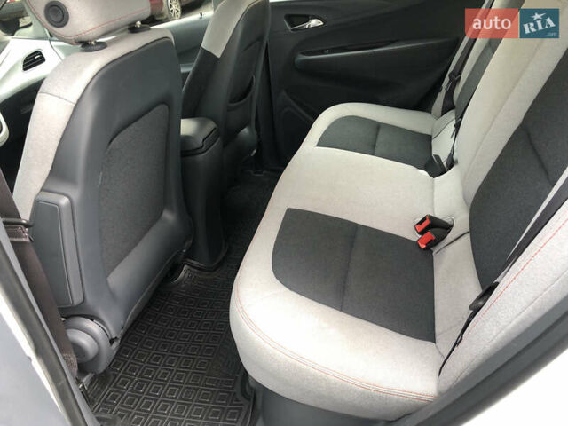 Белый Шевроле Bolt EV, объемом двигателя 0 л и пробегом 159 тыс. км за 13000 $, фото 35 на Automoto.ua