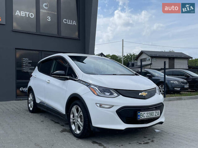 Белый Шевроле Bolt EV, объемом двигателя 0 л и пробегом 170 тыс. км за 13799 $, фото 2 на Automoto.ua
