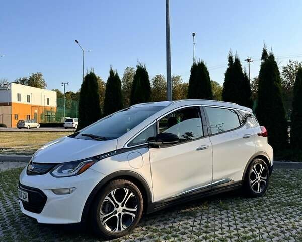 Белый Шевроле Bolt EV, объемом двигателя 0 л и пробегом 194 тыс. км за 15500 $, фото 2 на Automoto.ua