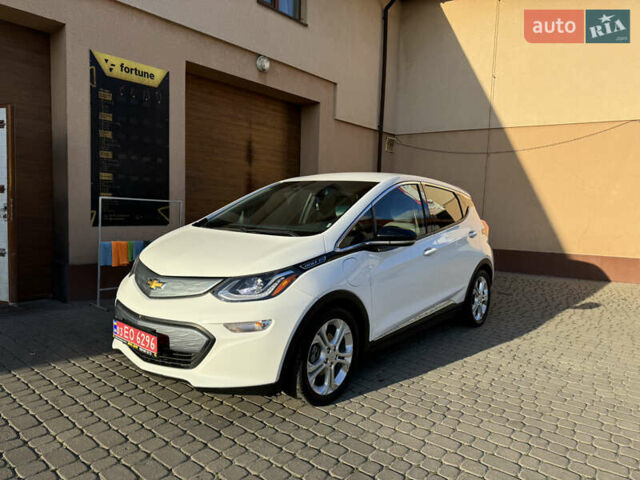 Белый Шевроле Bolt EV, объемом двигателя 0 л и пробегом 155 тыс. км за 13000 $, фото 5 на Automoto.ua