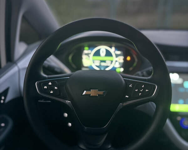 Белый Шевроле Bolt EV, объемом двигателя 0 л и пробегом 39 тыс. км за 14400 $, фото 15 на Automoto.ua