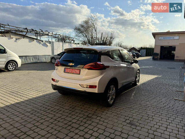 Белый Шевроле Bolt EV, объемом двигателя 0 л и пробегом 155 тыс. км за 13400 $, фото 2 на Automoto.ua