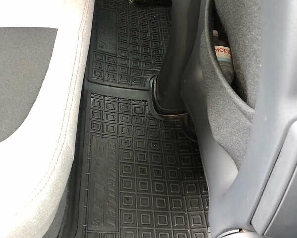 Белый Шевроле Bolt EV, объемом двигателя 0 л и пробегом 159 тыс. км за 13000 $, фото 38 на Automoto.ua