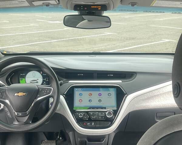 Белый Шевроле Bolt EV, объемом двигателя 0 л и пробегом 82 тыс. км за 12700 $, фото 14 на Automoto.ua