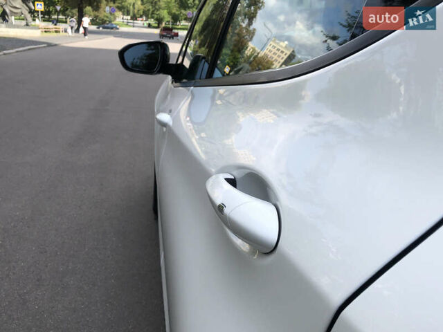 Белый Шевроле Bolt EV, объемом двигателя 0 л и пробегом 159 тыс. км за 13000 $, фото 15 на Automoto.ua